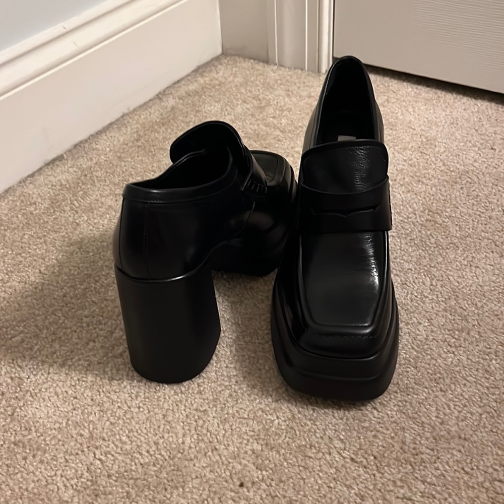 Steve Madden Perry black leather platform loafer size 7